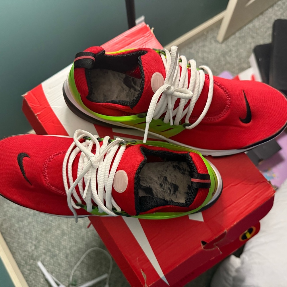 Nike Men’s Vibrant Red and Lime Sneakers